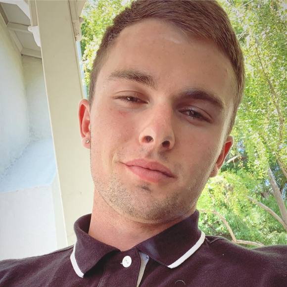 Meet your Posher, Justin - Picture 1 of 1